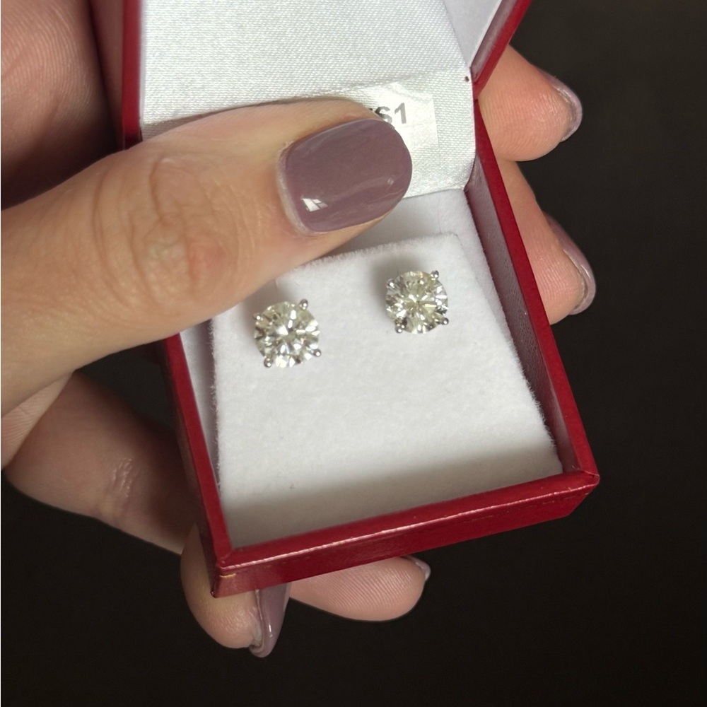 Elegant White Gold 14k Lab diamond  Earrings